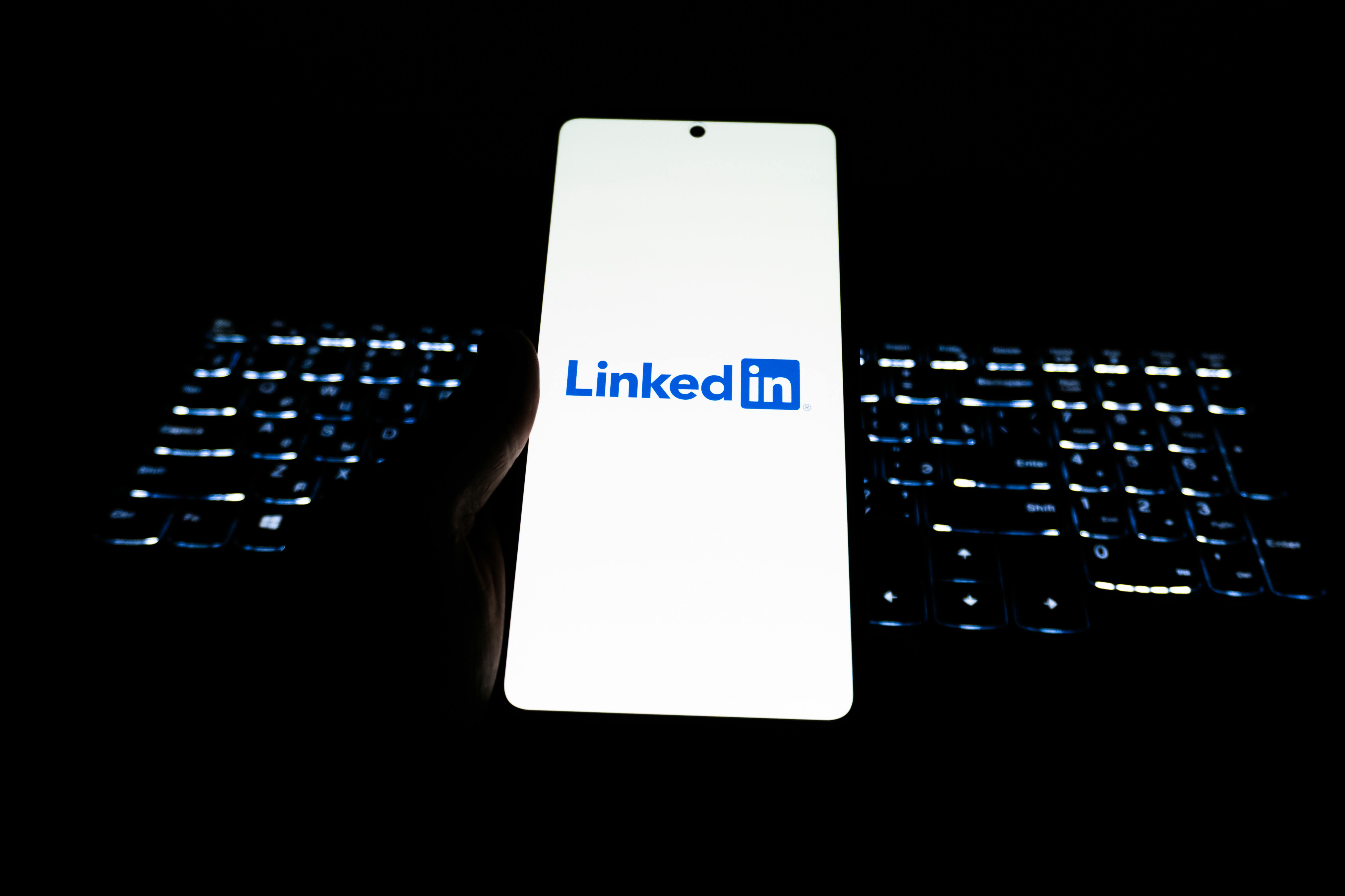 LinkedIn Ads pour le B2B au Maroc 2026 : Stratégies et Coûts